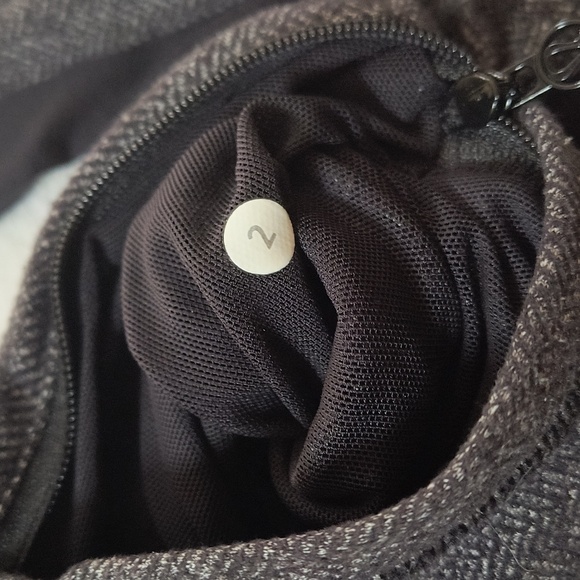 Lululemon Daily Practice Jacket Size 2 - Picture 8 of 8